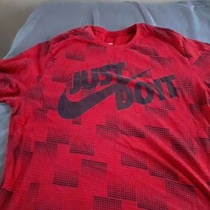 Nike t shirt